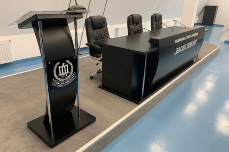 Конферентно оборудване университетска Аула Оборудване на конферентни зали